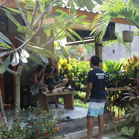Yuda Menjangan Homestay Banyuwedang Exterior photo