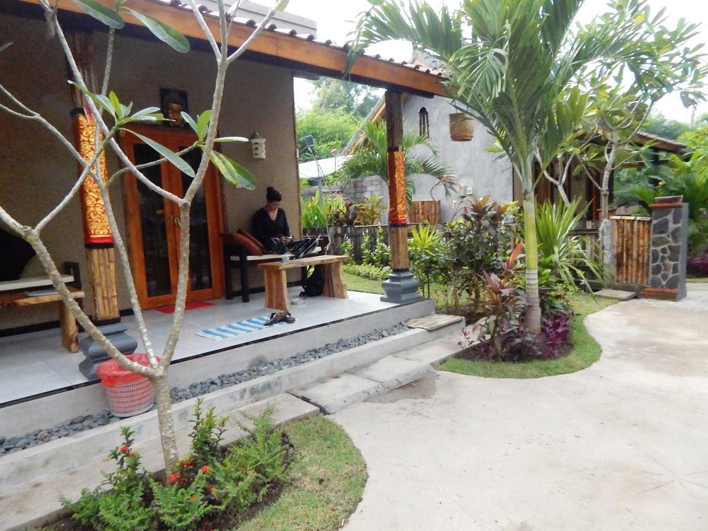 Yuda Menjangan Homestay Banyuwedang Exterior photo