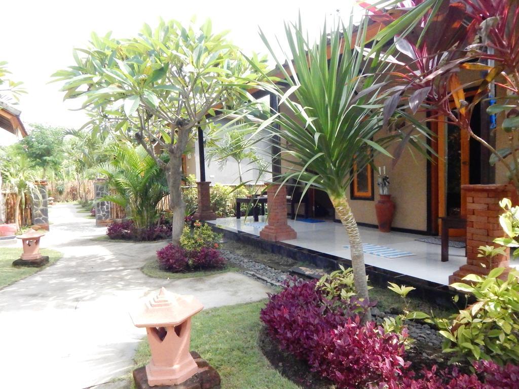 Yuda Menjangan Homestay Banyuwedang Exterior photo