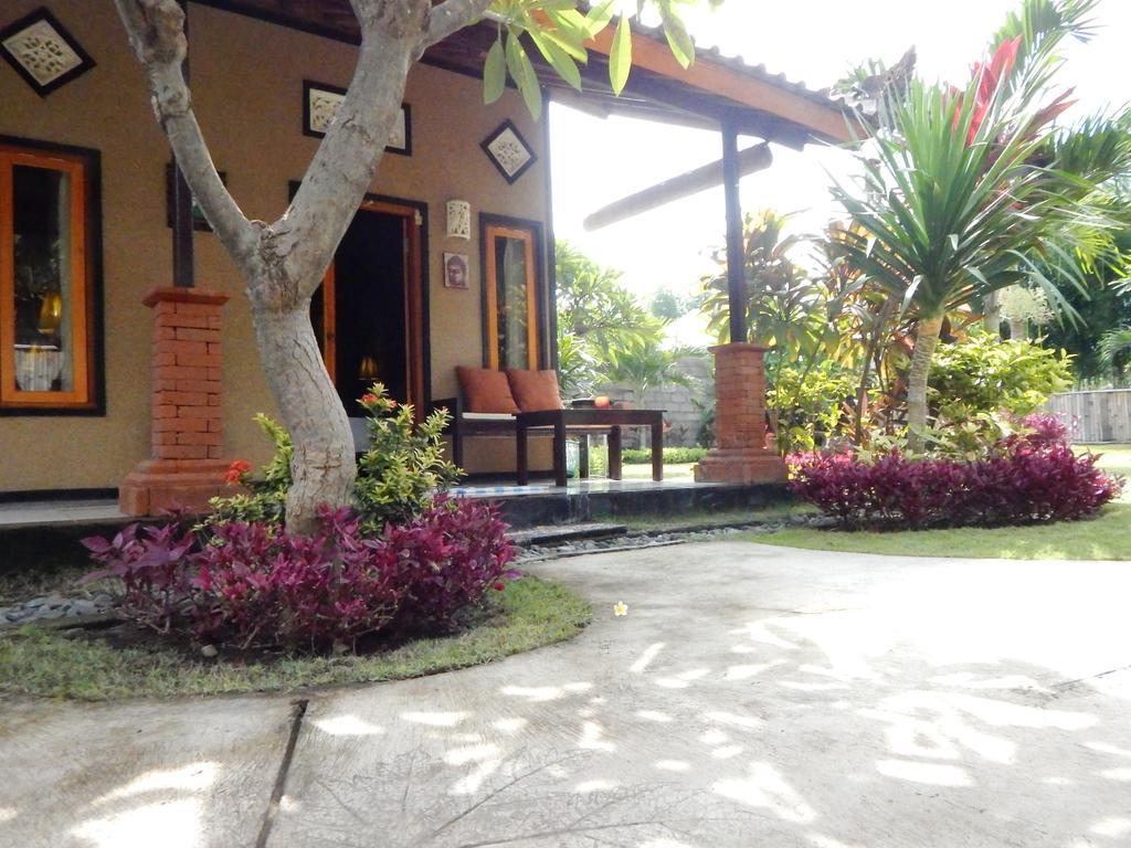 Yuda Menjangan Homestay Banyuwedang Exterior photo