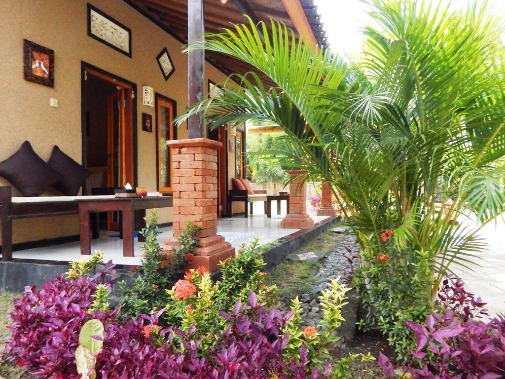 Yuda Menjangan Homestay Banyuwedang Exterior photo