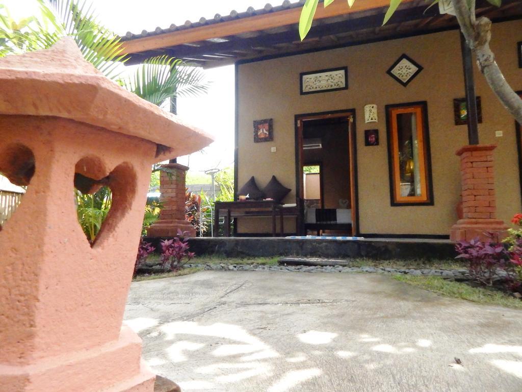 Yuda Menjangan Homestay Banyuwedang Exterior photo