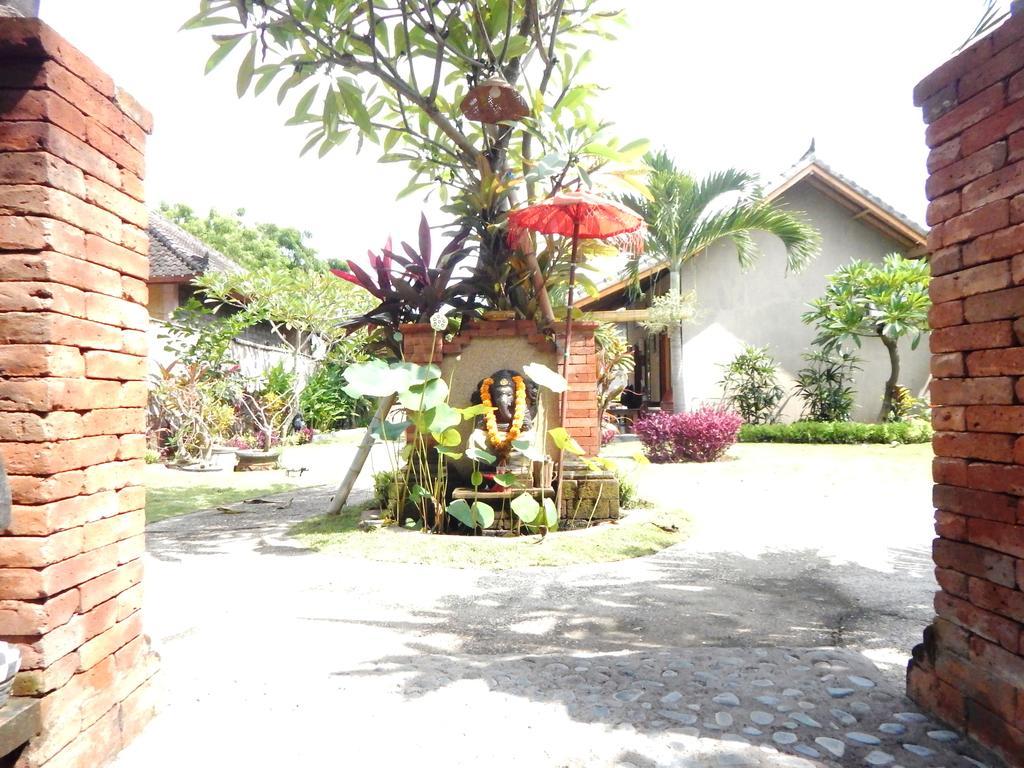 Yuda Menjangan Homestay Banyuwedang Exterior photo