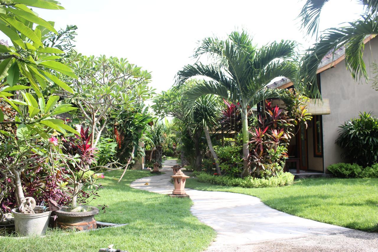 Yuda Menjangan Homestay Banyuwedang Exterior photo