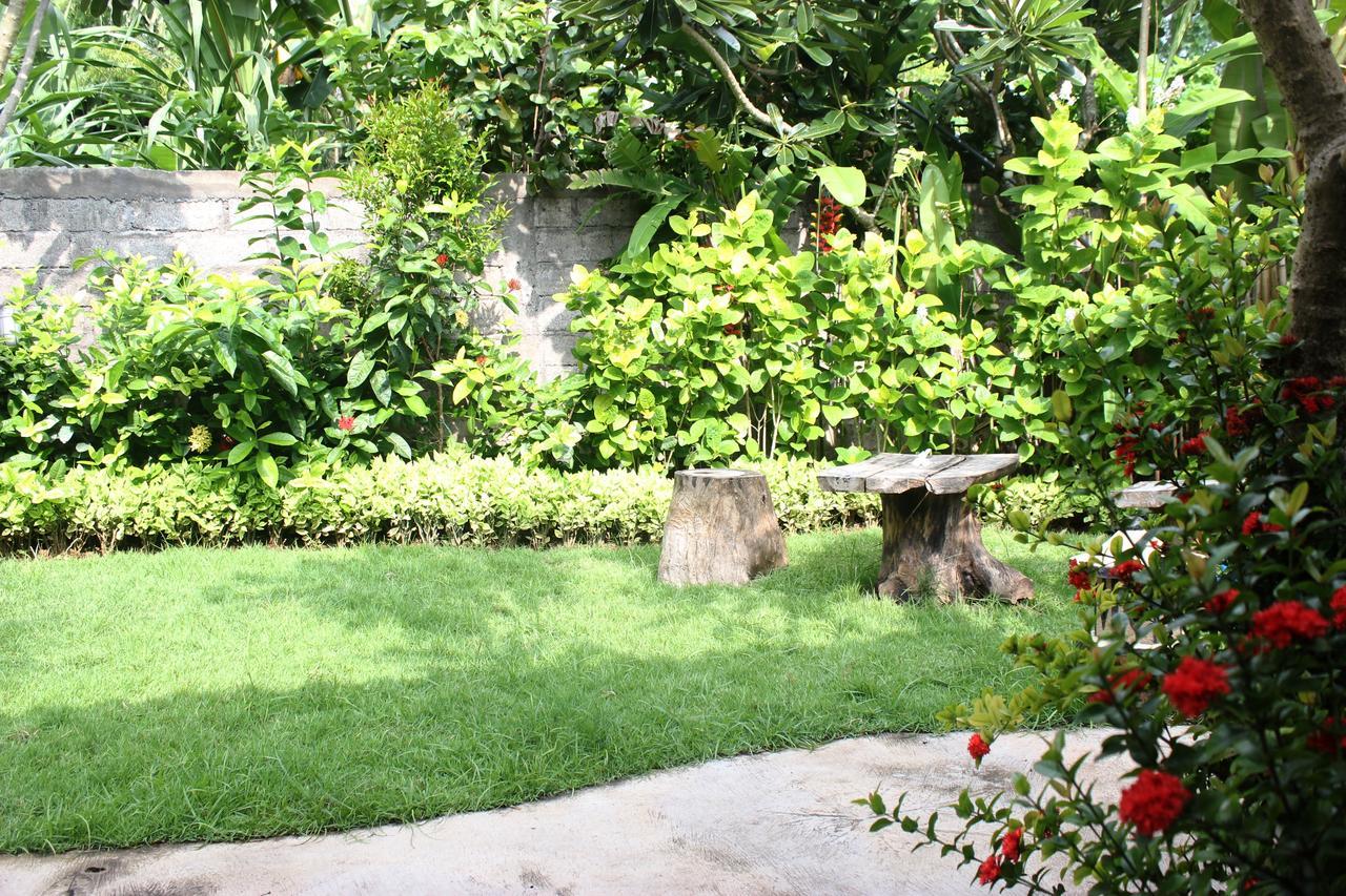 Yuda Menjangan Homestay Banyuwedang Exterior photo