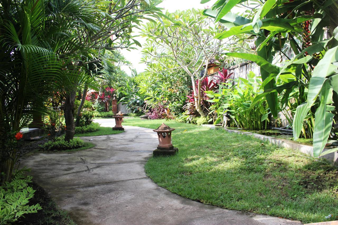 Yuda Menjangan Homestay Banyuwedang Exterior photo